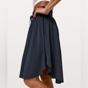 Lululemon Athletica size 12 Deep Blue Everyday Skirt drawstring navy